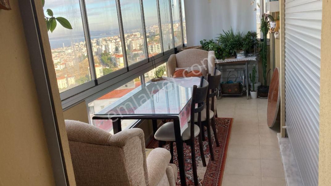 Karabağlar Ali Fuat Cebesoy Kiralık Daire Deniz Manzaralı Lüks Ve Eşyalı Geniş Daire. Çatı Katı Ve Bahçesi Olan Havadar, Asansörlü Daire.