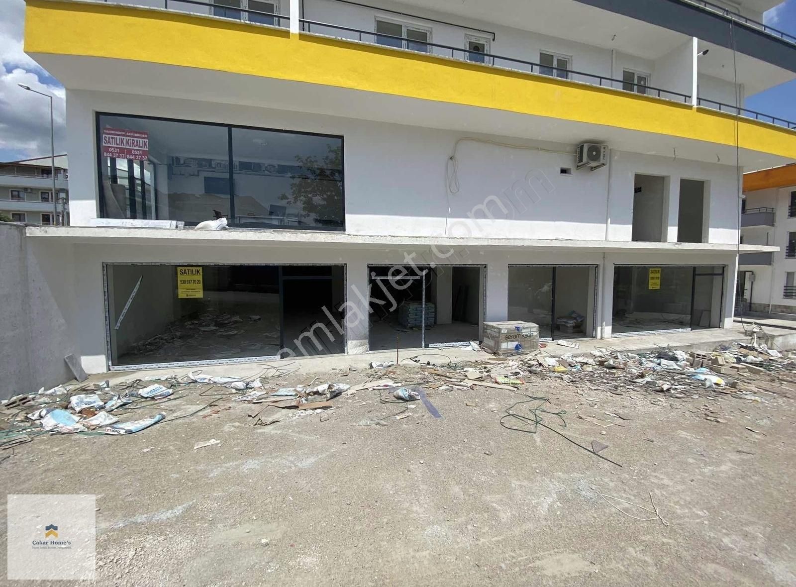 İzmit Gündoğdu Satılık Dükkan & Mağaza Halide Edip Adıvar Cad Üzeri Satılık 240 M2 Dükkan