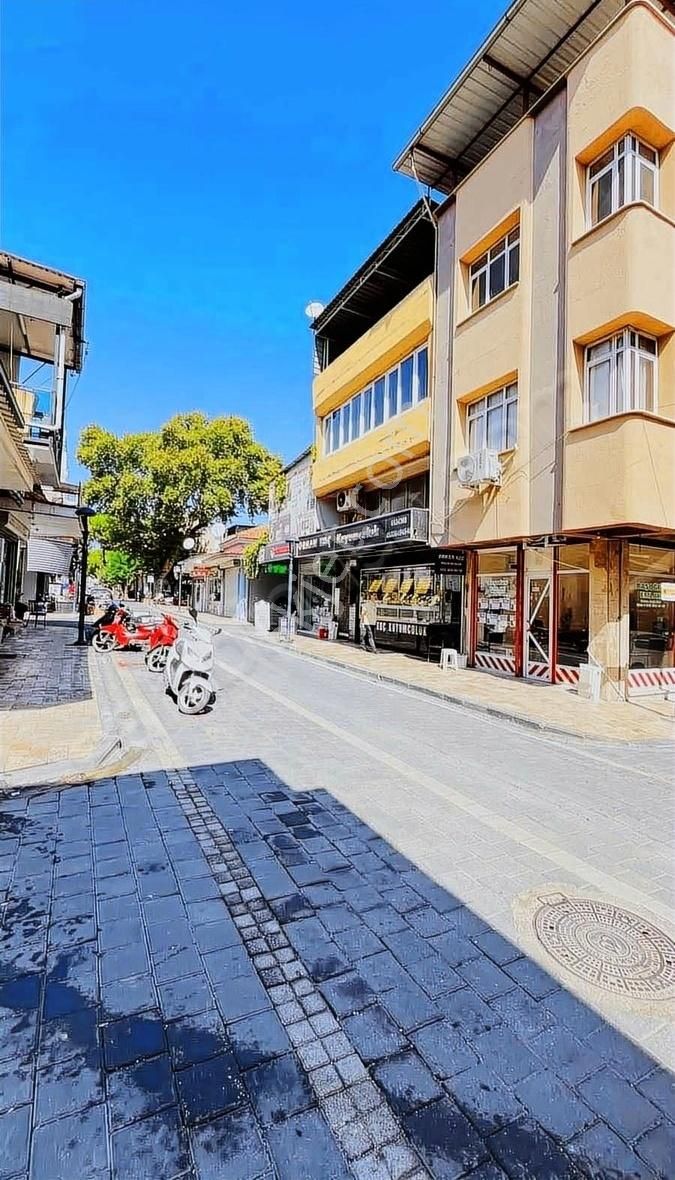 Alaşehir Soğuksu Satılık Bina Satılık Dükkan