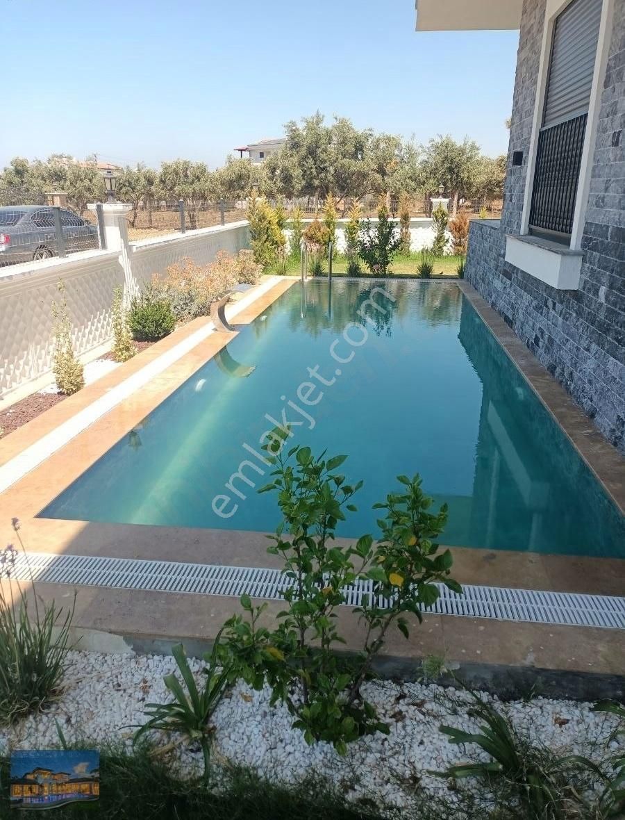 Kuşadası Davutlar Satılık Villa Kuşadası Davutlar Termal Bölgede Tek Müstakil Satılık 4+1 Villa