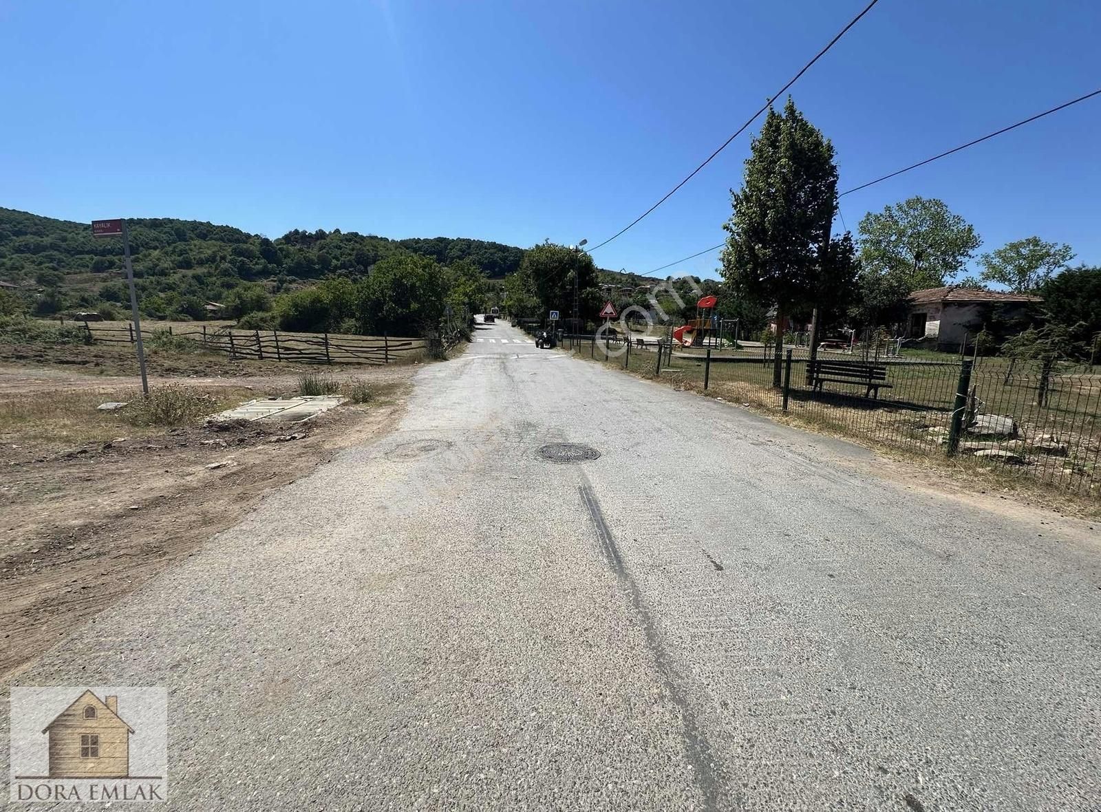 Şile Sortullu Satılık Konut İmarlı Dora Emlaktan Şilede Yatırımlık Yol Cepheli Kupon Arsa