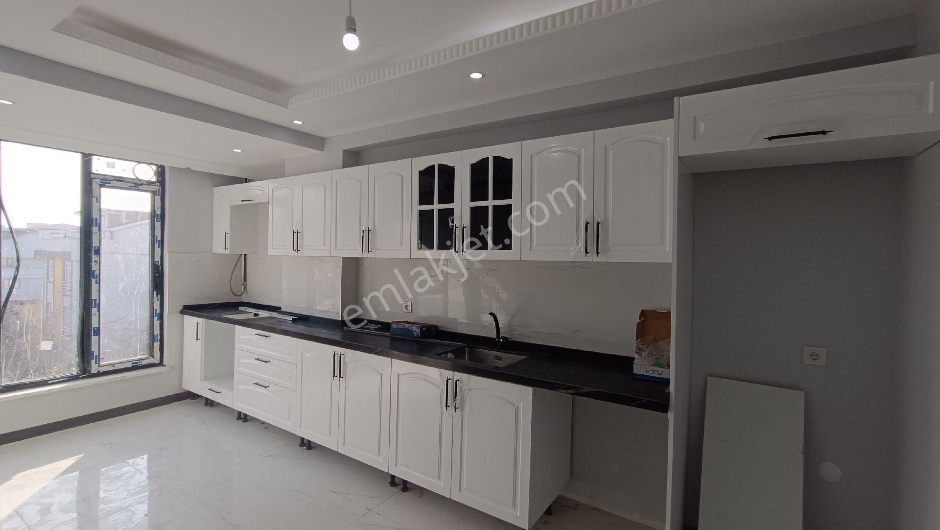 Körfez Güney Satılık Daire Körfez Güney Mh. 2+1 130 M² Satılık Sıfır Dubleks Daire