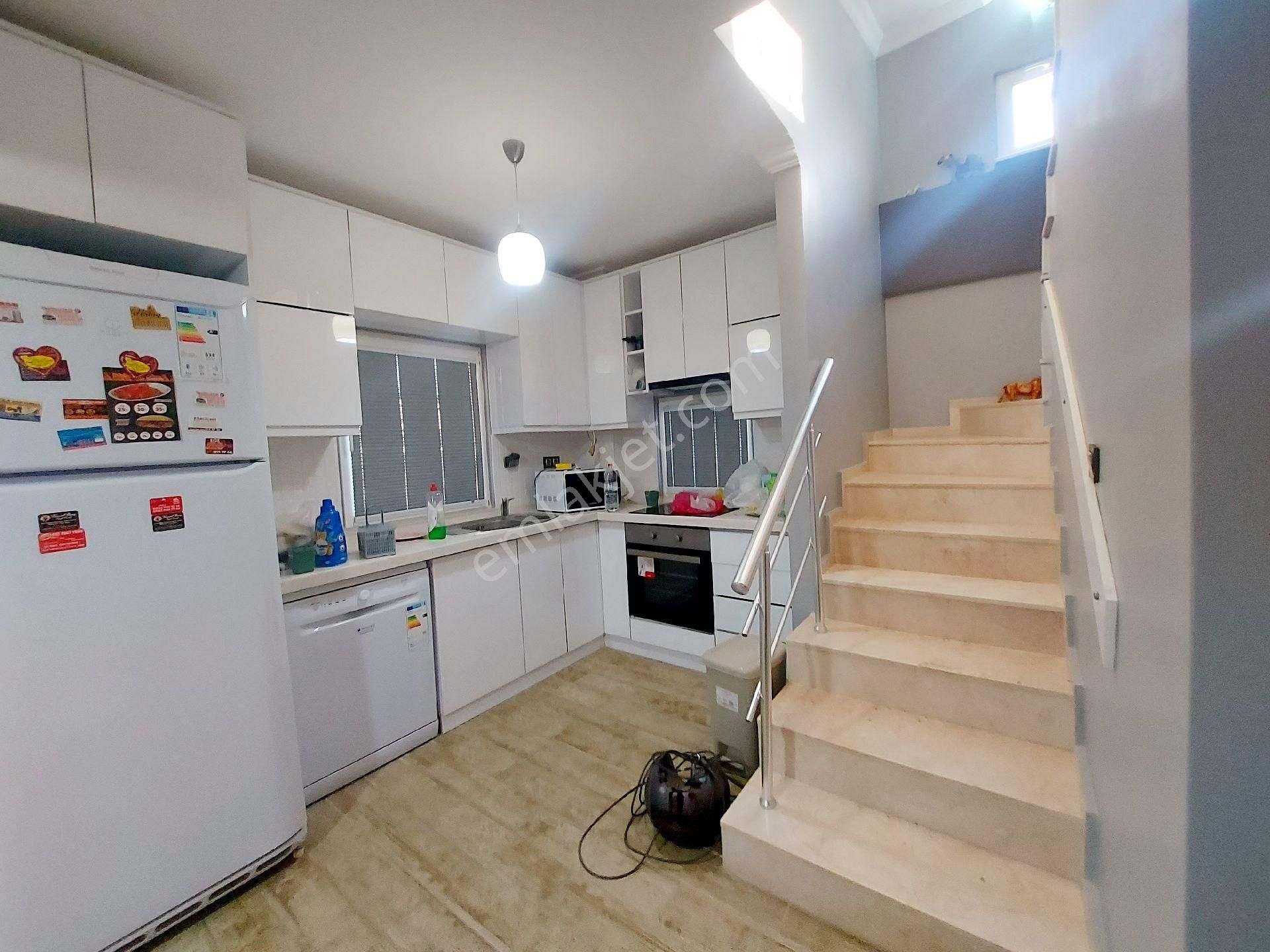 Didim Yeşilkentte Sahile 50m Full Eşyalı Deniz Manzaralı Havuzlu Villa - Görsel 14