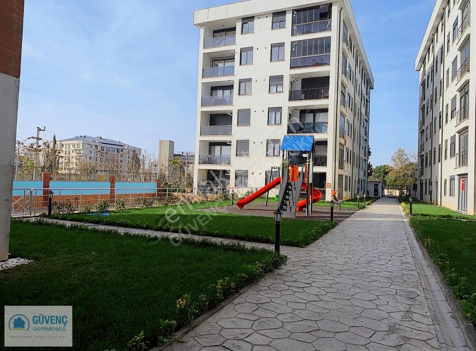 Tuzla İstasyon Satılık Daire Güvenç'den Güvenlikli Sitede 3+1 Daire...