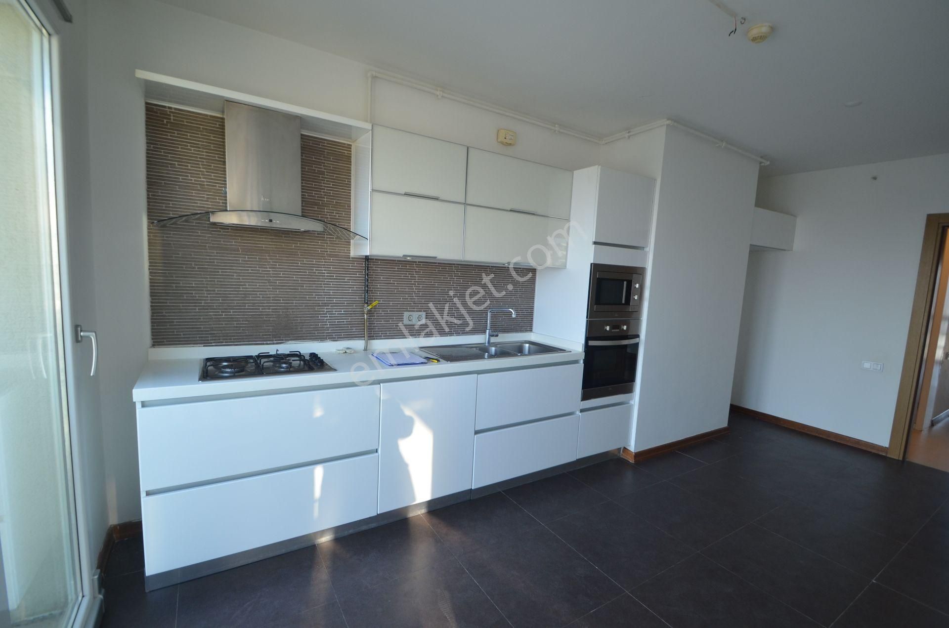 Park Yaşam Mavişehir'de Kiralık Deniz Manzaralı Büyük Tip 2+1 - Görsel 6