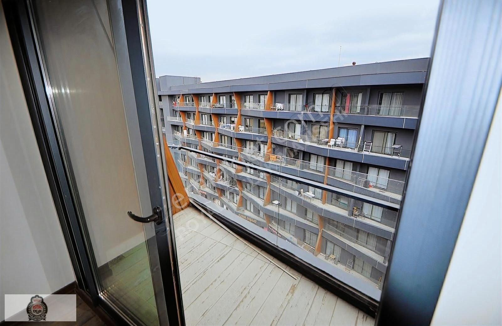 Avcılar Effect'te Son Katta Yanyana Satılık 2 Adet 1+1 Daire - Görsel 9