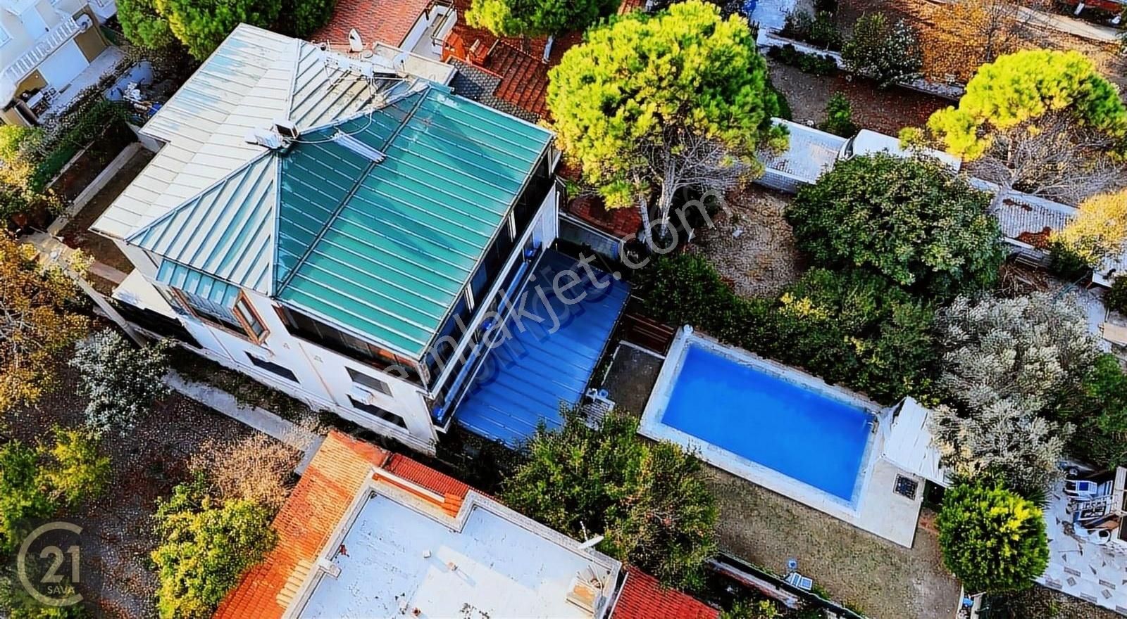 Urla Özbek Kiralık Villa Denize 50 Metre Mesafede, Havuzlu, Eşyalı Lüks Müstakil Villa