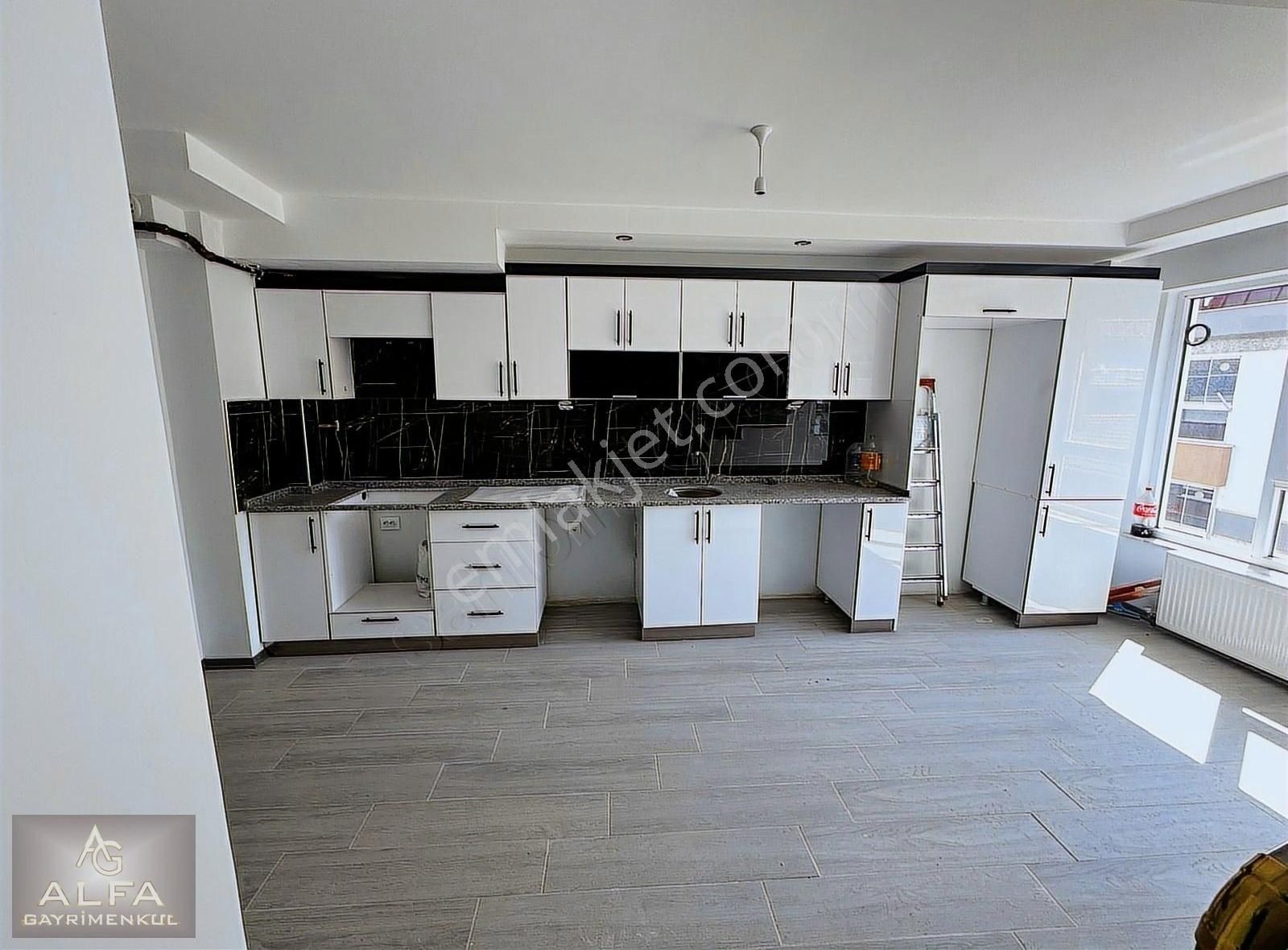 Odunpazarı Emek Satılık Daire Emek Mah. İskanlı 170 M2 4+1 Dublex Geniş Sıfır Satılık Daire