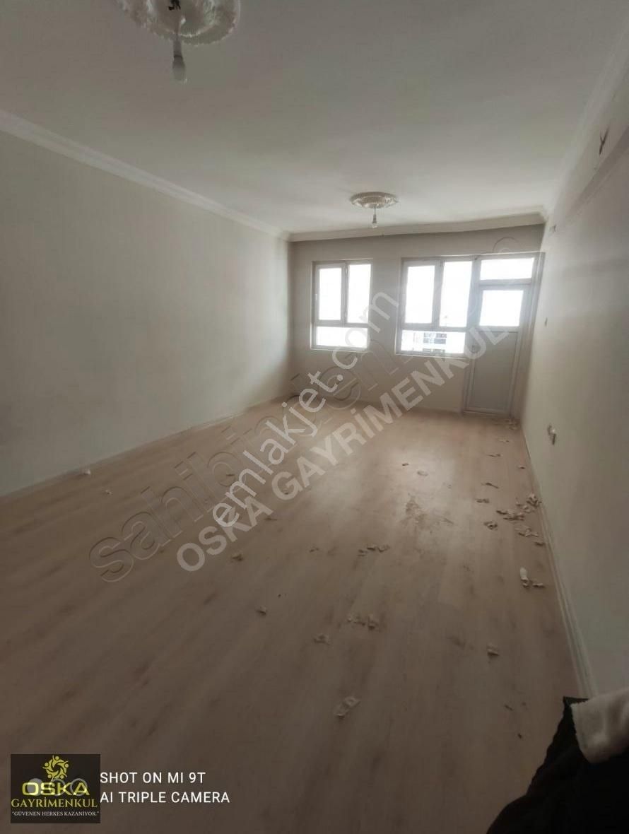 Haliliye Yenişehir Kiralık Daire Oskadan Yenişehirde Kiralık 3+1 Bakımlı Daire