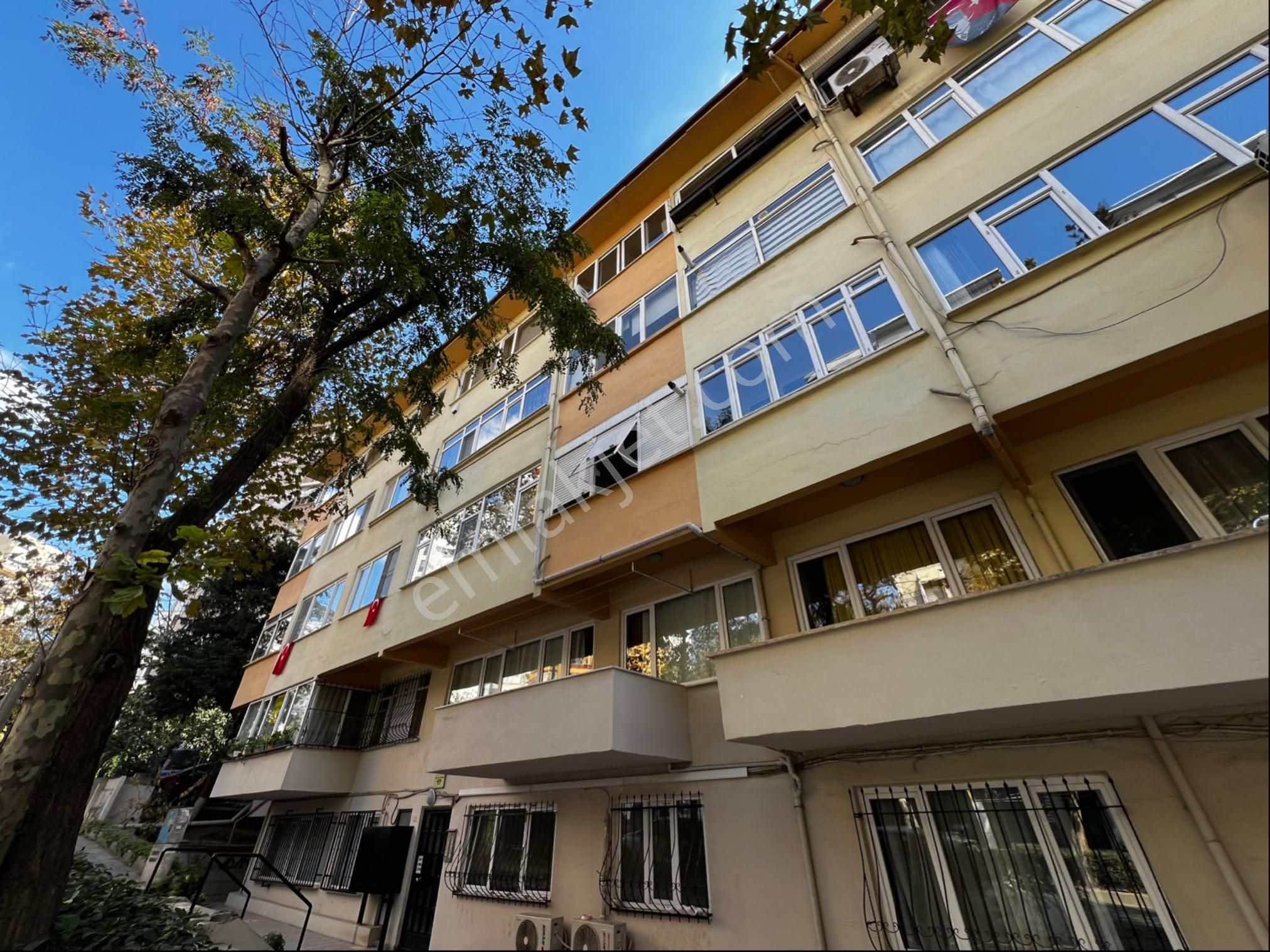 Kadıköy Bostancı Satılık Daire Ali Nihat Tarlan Caddesi Üzerinde Yatırımlık 2+1 Net 70 M²