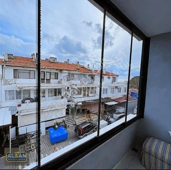 Edremit İskele Kiralık Daire Altınoluk Kordon'da Deniz Manzaralı İçi Yenilenmiş Daire