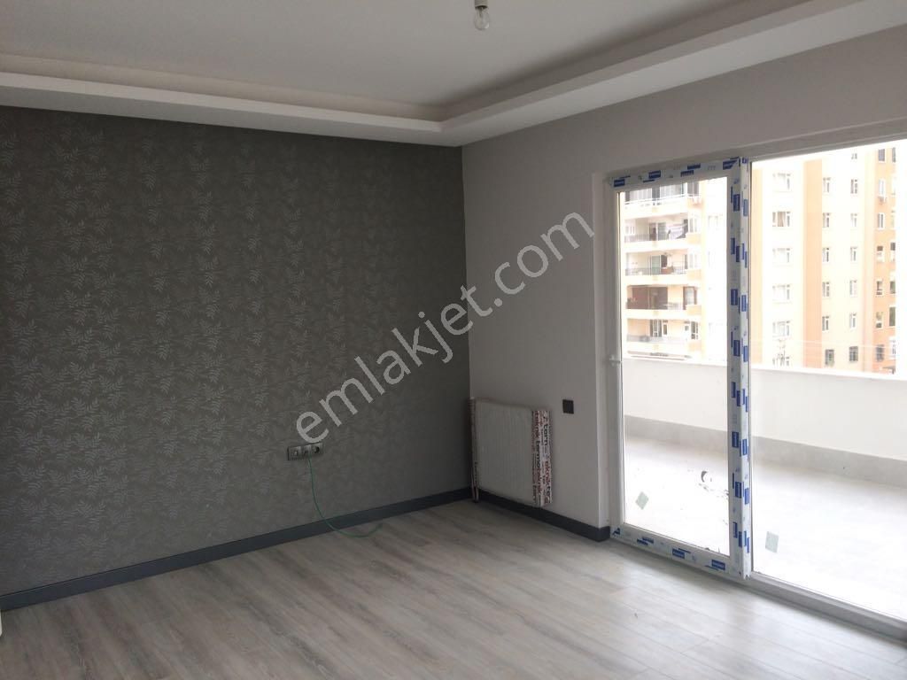 Onikişubat Haydar Bey Kiralık Daire Kiralık Lüks Daire Haydarbey Mah.6.kat 25.000 Tl.300 Mt.