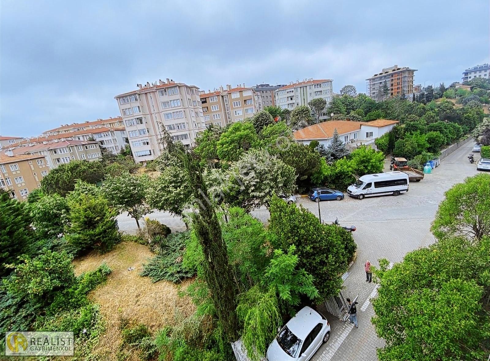 Üsküdar Bahçelievler Satılık Daire Ata-2 De Emsalsiz Konumda 3+1 Fırsat Dairesi