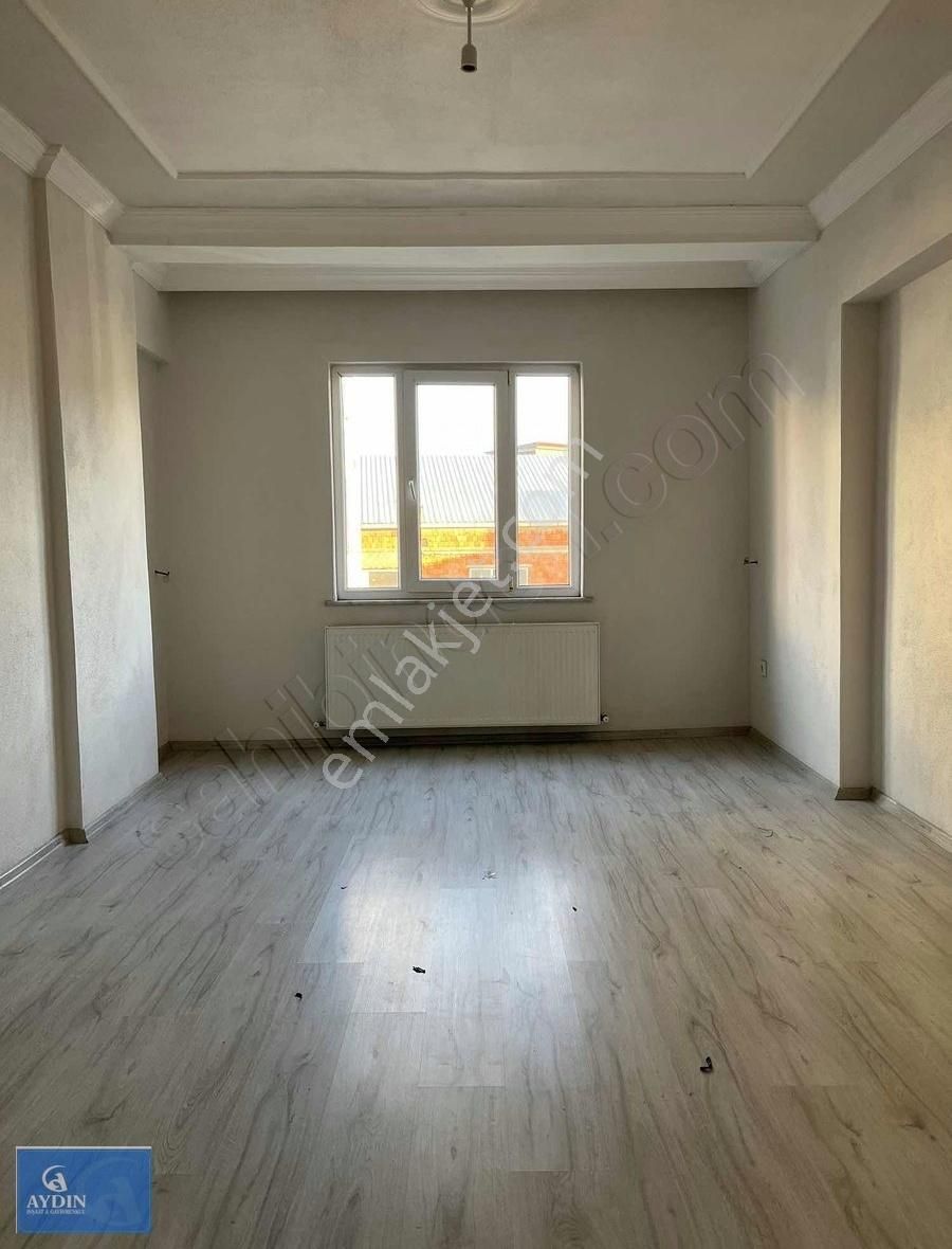 Pendik Kavakpınar Kiralık Daire Aydın Gayrimenkul'den Kavakpınar Cadde Üzeri 3+1 Kiralık Daire