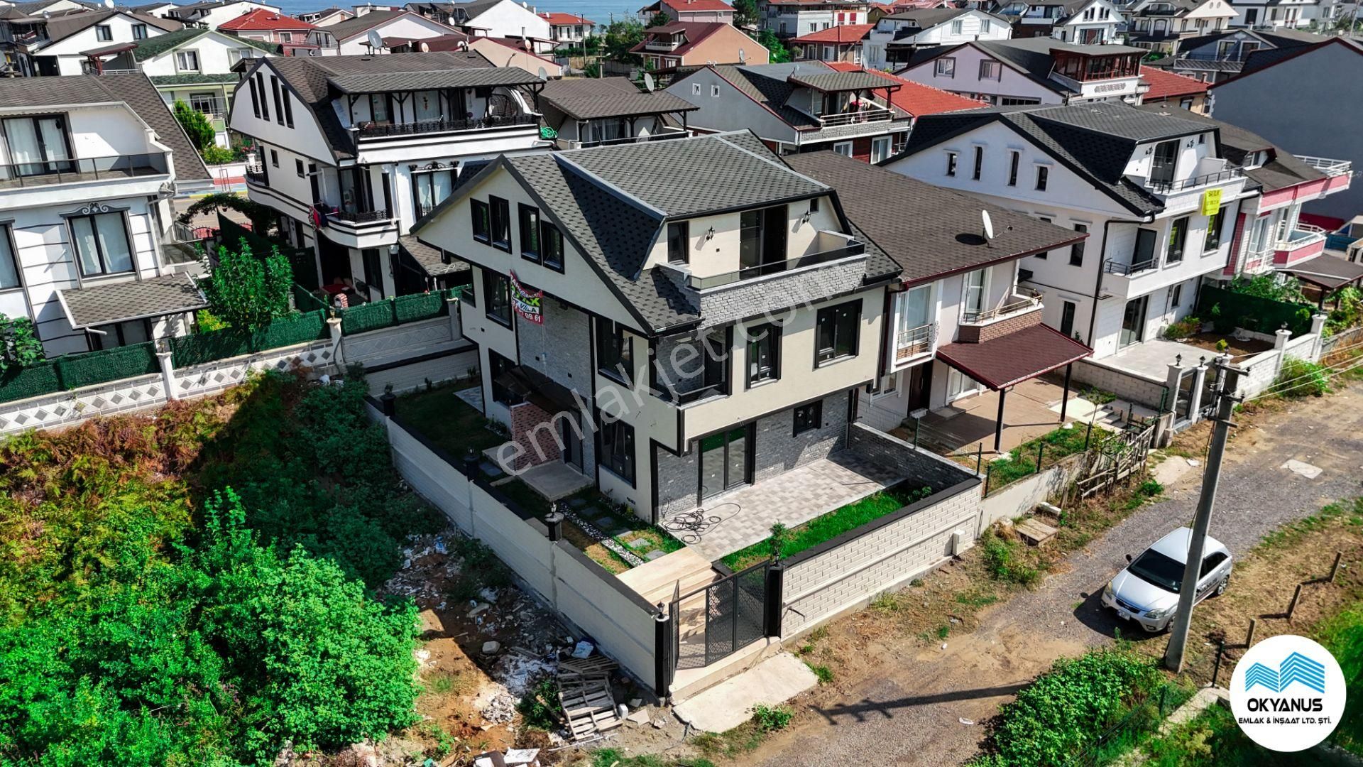 Kocaali Yalı Satılık Villa Sakarya Kocaali Yalı Da Ön Cephe Geniş Bahçeli 3+1 Villa