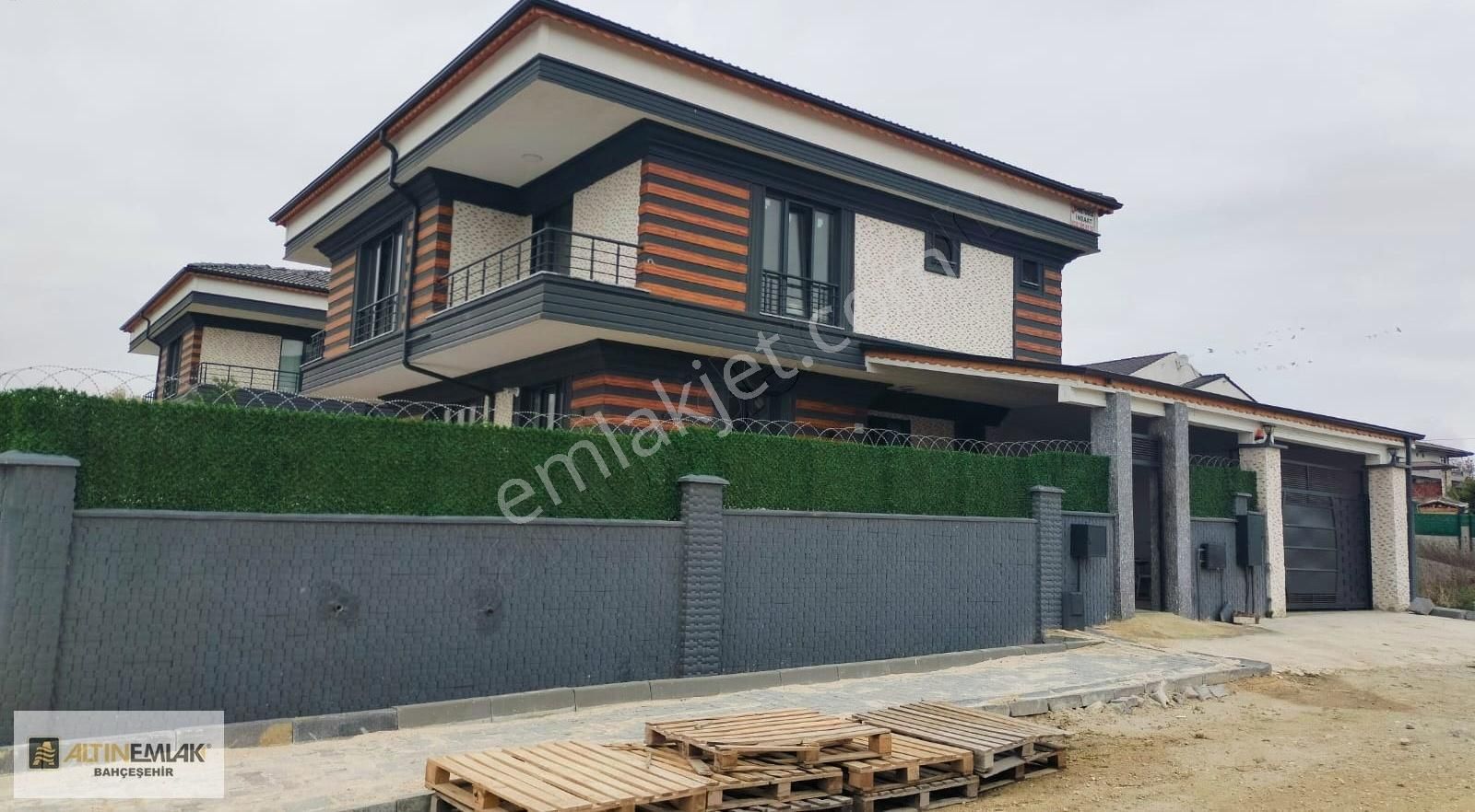 Silivri Selimpaşa Satılık Villa Ortaköy/selimpaşa'da 2 Jakuzili, 1 Havuzlu Lux Müstakil Villa