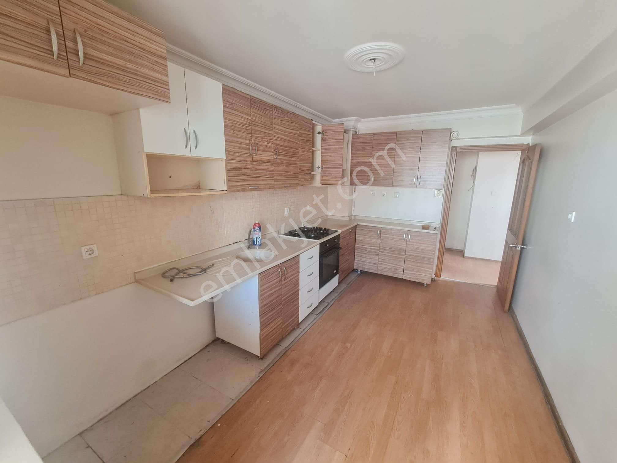 Keçiören Ayvalı Kiralık Daire Ayvalı Mahallesinde Metro Ring Güzergahı Üzerinde Asansörlü 6+1 Dubleks