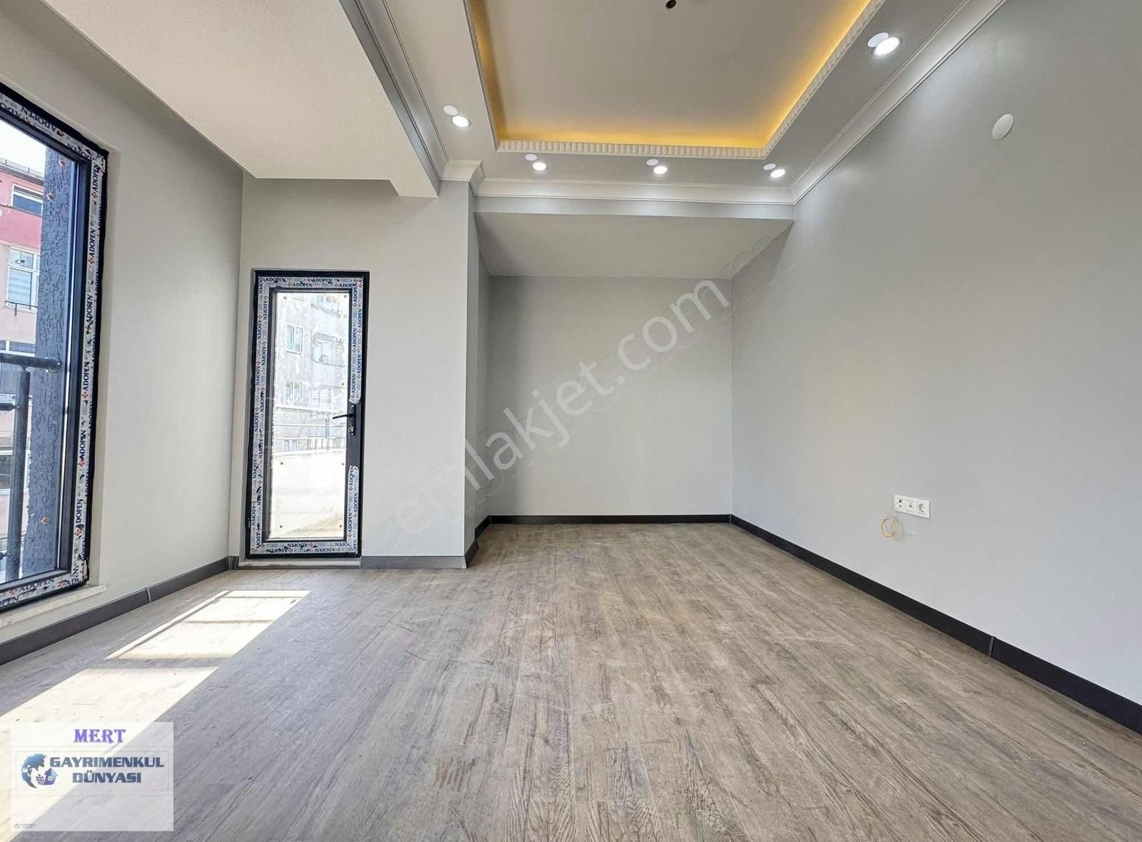 Darıca Sırasöğütler Satılık Daire Marmarayın Hemen Yanında 2+1 90 M2 İskanlı Arakat