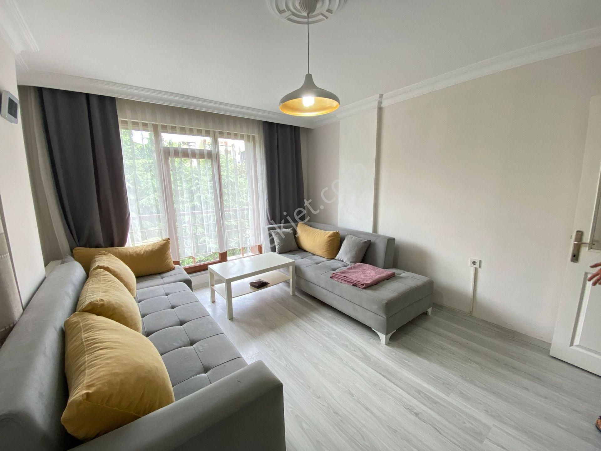 Kağıthane Nurtepe Metroya Yakın Kiralık Daire Nurtepe'de Metroya 2dk,1+1,65m2,kat3,açık Otoparklı,eşyalı Daire