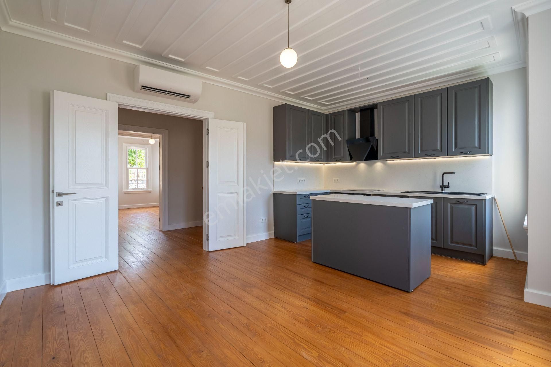 Beşiktaş'ta Yeniden Yapılmış, Deniz Manzaralı Satılık Köşk - Görsel 15