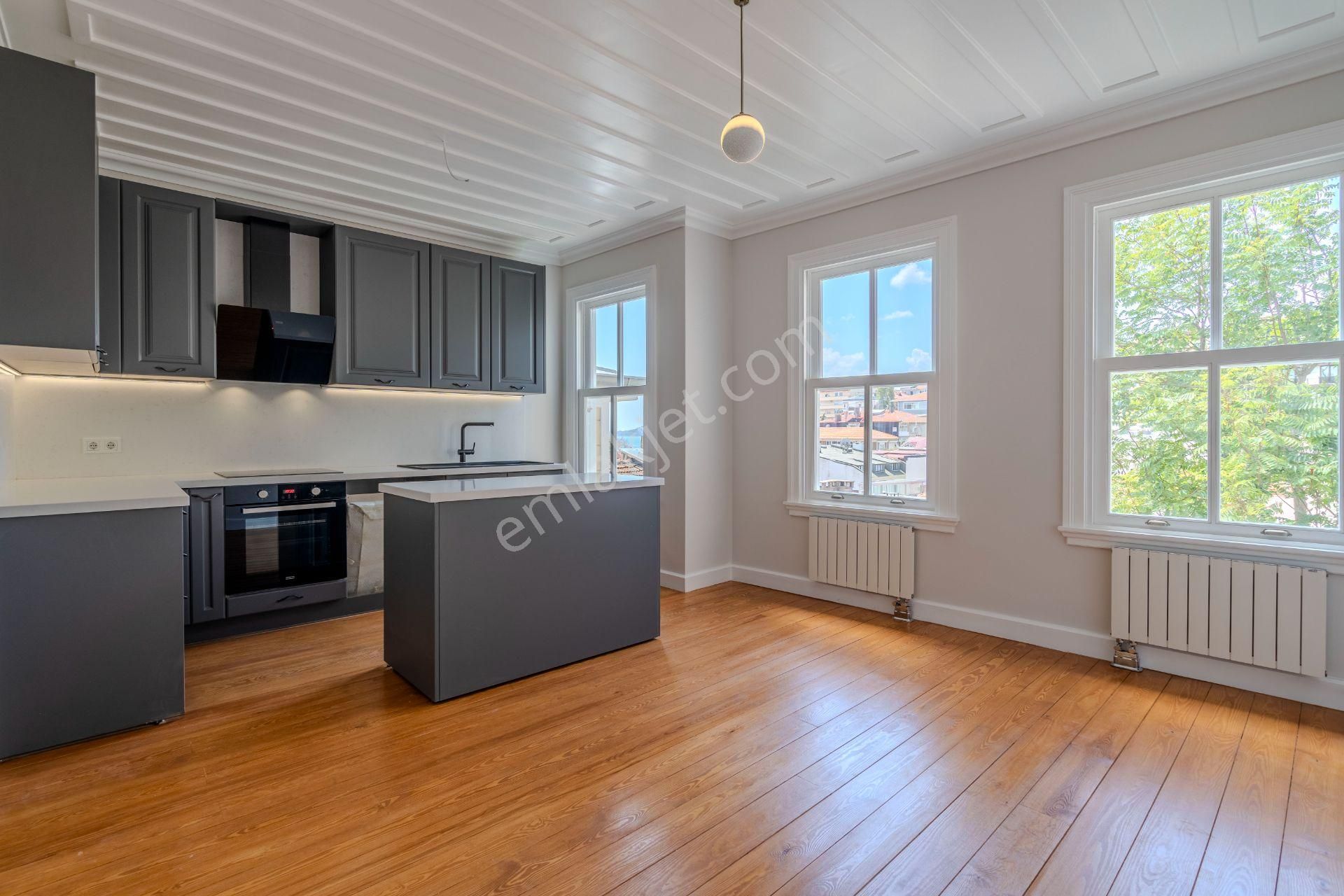 Beşiktaş'ta Yeniden Yapılmış, Deniz Manzaralı Satılık Köşk - Görsel 13