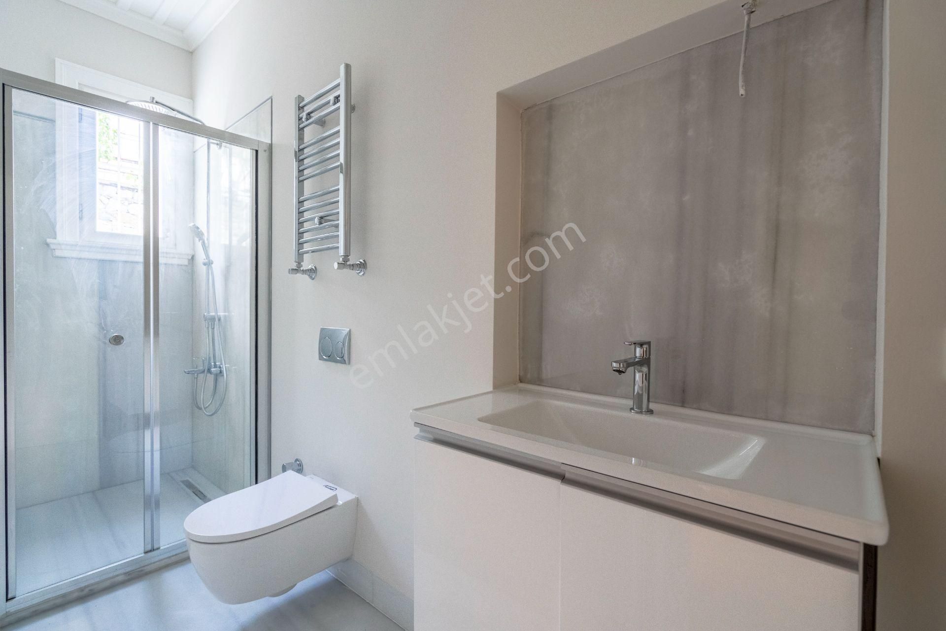 Beşiktaş'ta Yeniden Yapılmış, Deniz Manzaralı Satılık Köşk - Görsel 17