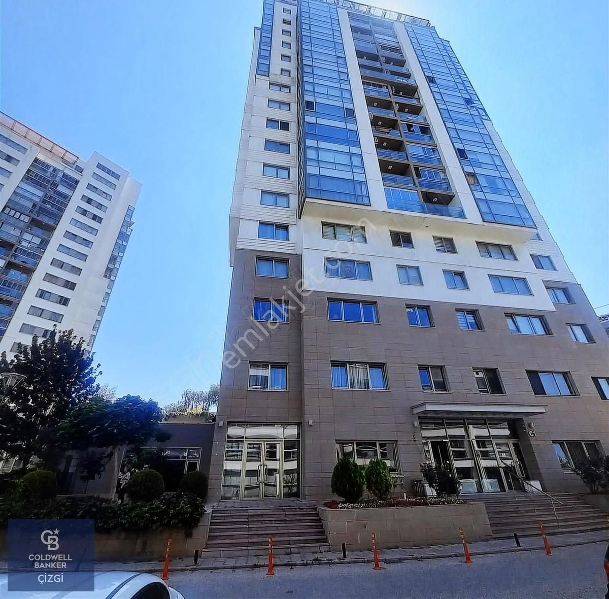 Çankaya Güzeltepe Satılık Daire Çankaya Dikmen Park Vadi Sitesi C1 Blok 4+1 Lüks Daire