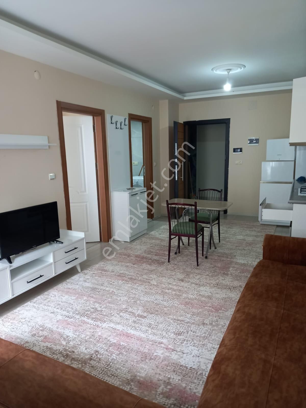 İpekyolu Bahçıvan Kiralık Daire Er-sa'dan Maraş Caddesinde Sgk Binası Civarında Eşyalı 1+1 Kiralık Daire