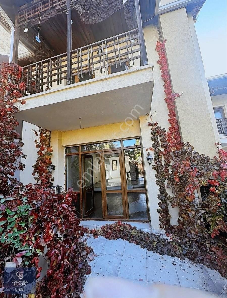 Çankaya Çayyolu Satılık Villa Çayyolu Havadar Sitesinde Merkezde Caddeye Cepheli Satılık Villa