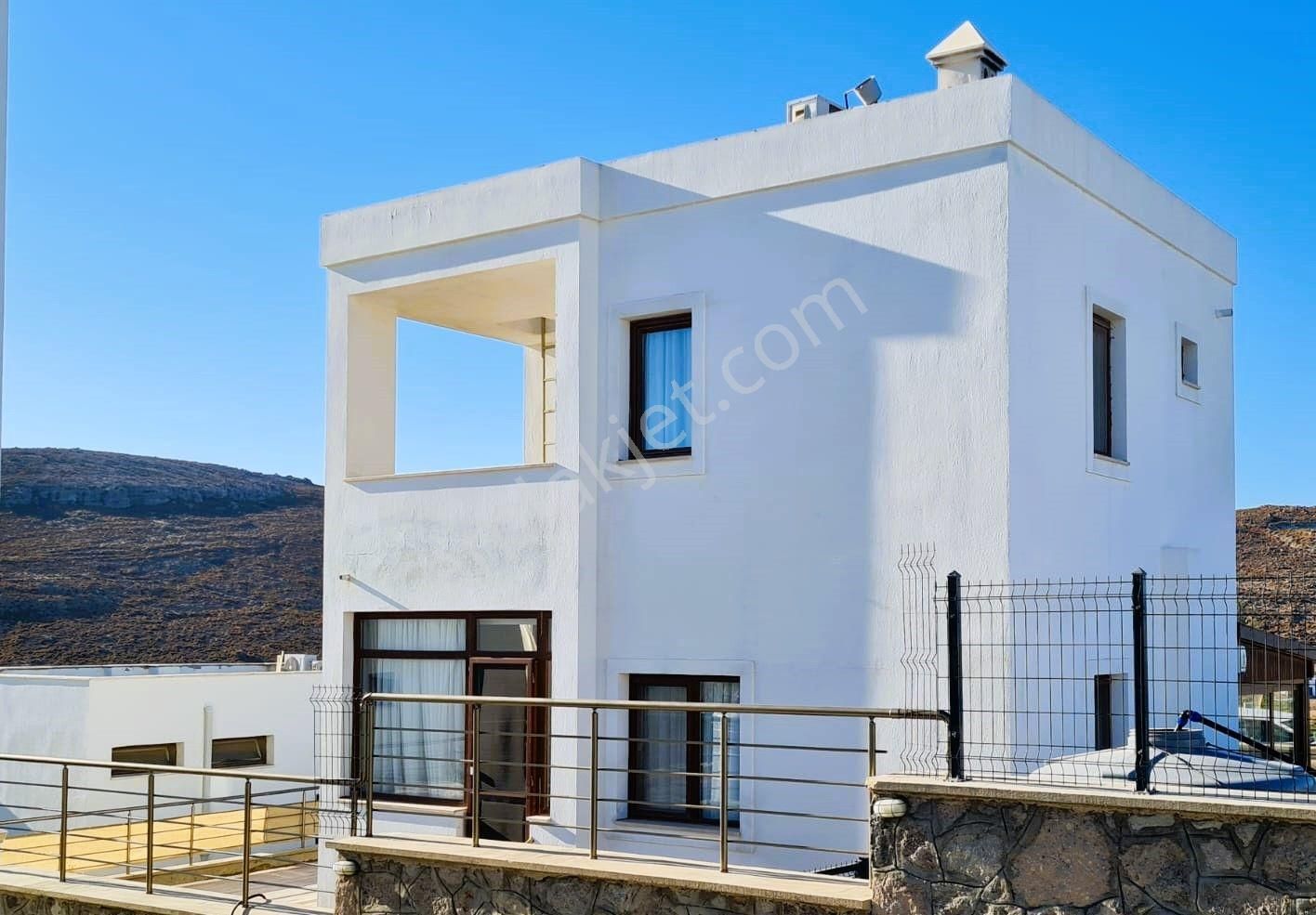 Bodrum Akyarlar Satılık Villa Bodrum Bağlada Müstakil Havuzlu 4+1 Villa