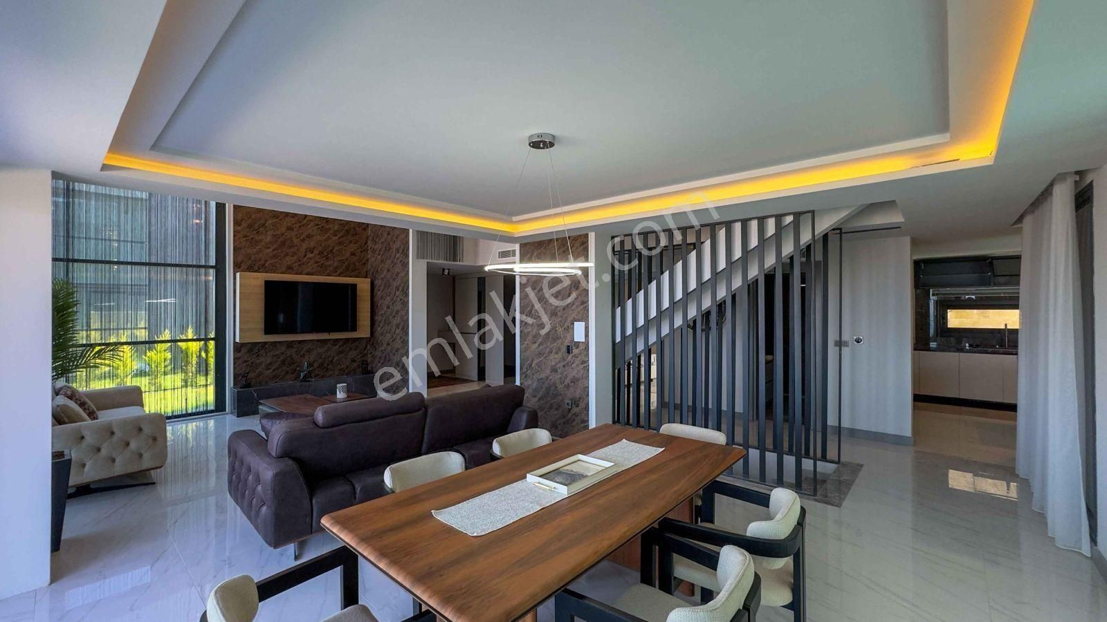 Kuşadası Kadınlar Denızınde Ultra Lux 4+1 Vılla - Görsel 17