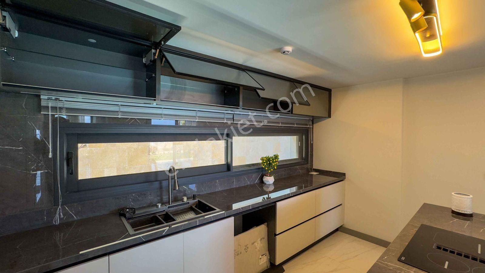 Kuşadası Kadınlar Denızınde Ultra Lux 4+1 Vılla - Görsel 13