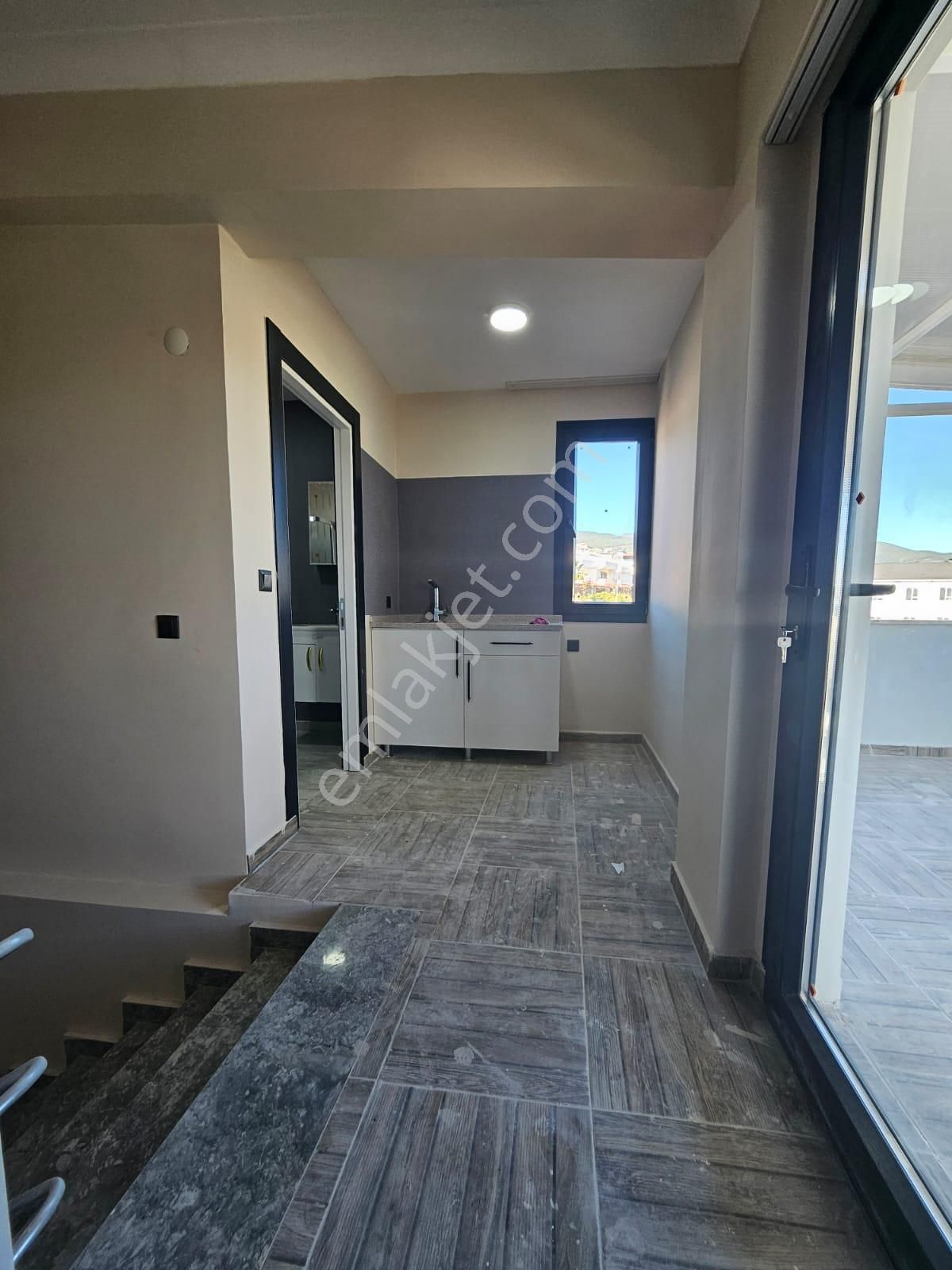 Altınoluk Avcılar Da 3+1 Denize 350 M Mesafede Sıfır Satılık Villa - Görsel 25