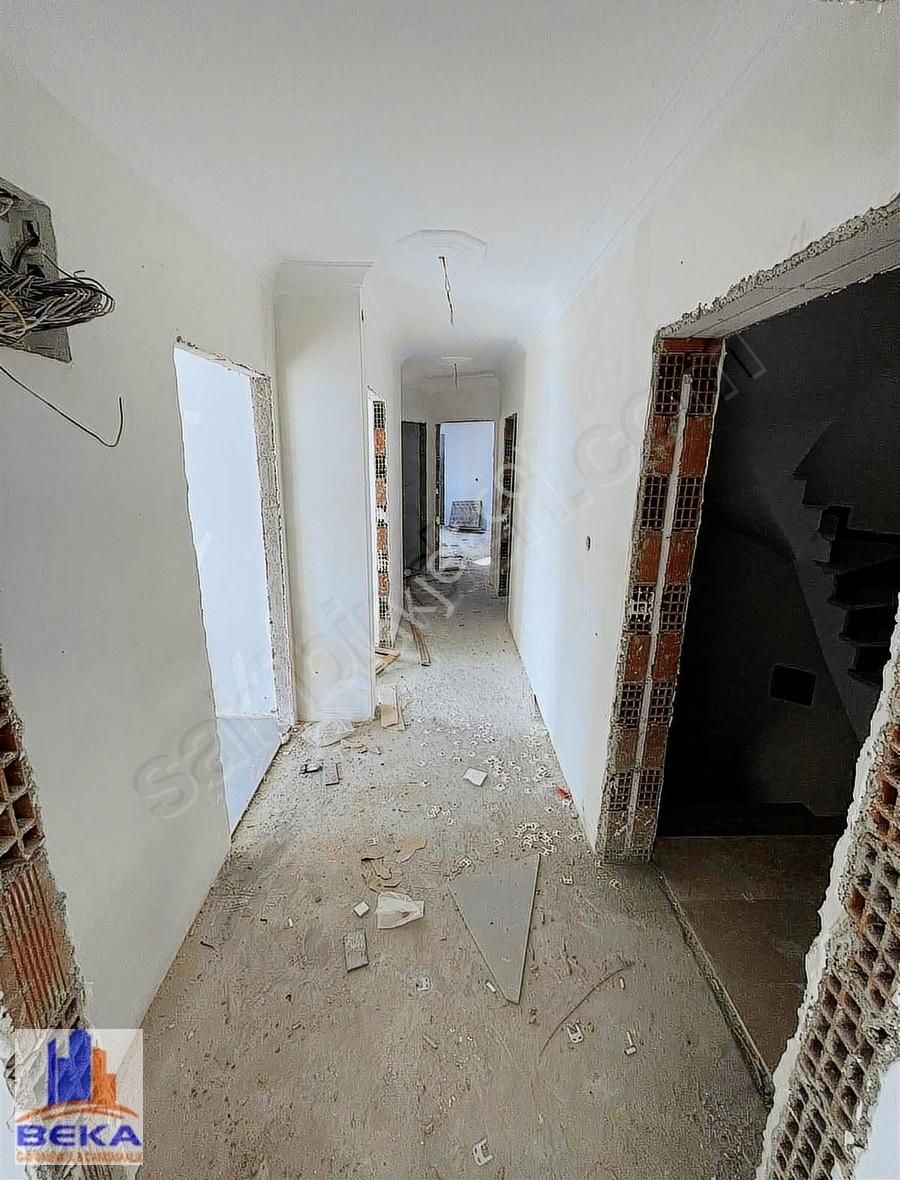 Ümraniye Namık Kemal Mah. 220 Mt Kare Net 7+1 - Görsel 17