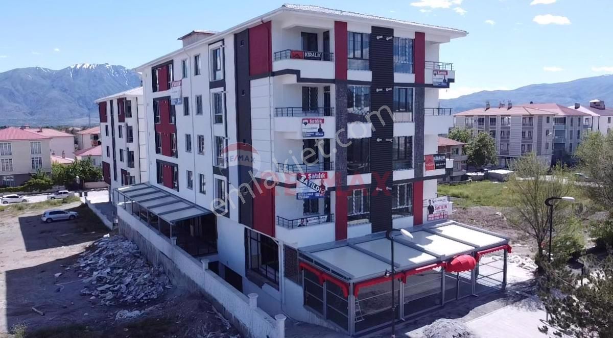 Erzincan Merkez Halitpaşa Satılık Daire Remax Dem'den Belediye Karşısında Satılık 1+1 Fırsat Daire