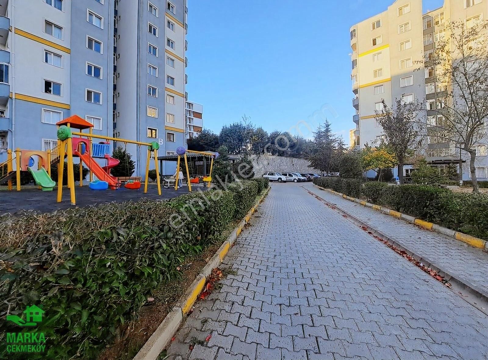 Pendik Yenişehir Satılık Daire Pendik Kurtköy Yenişehir Mah.temsa Sitesinde 3+1, Arakat ,135 M2