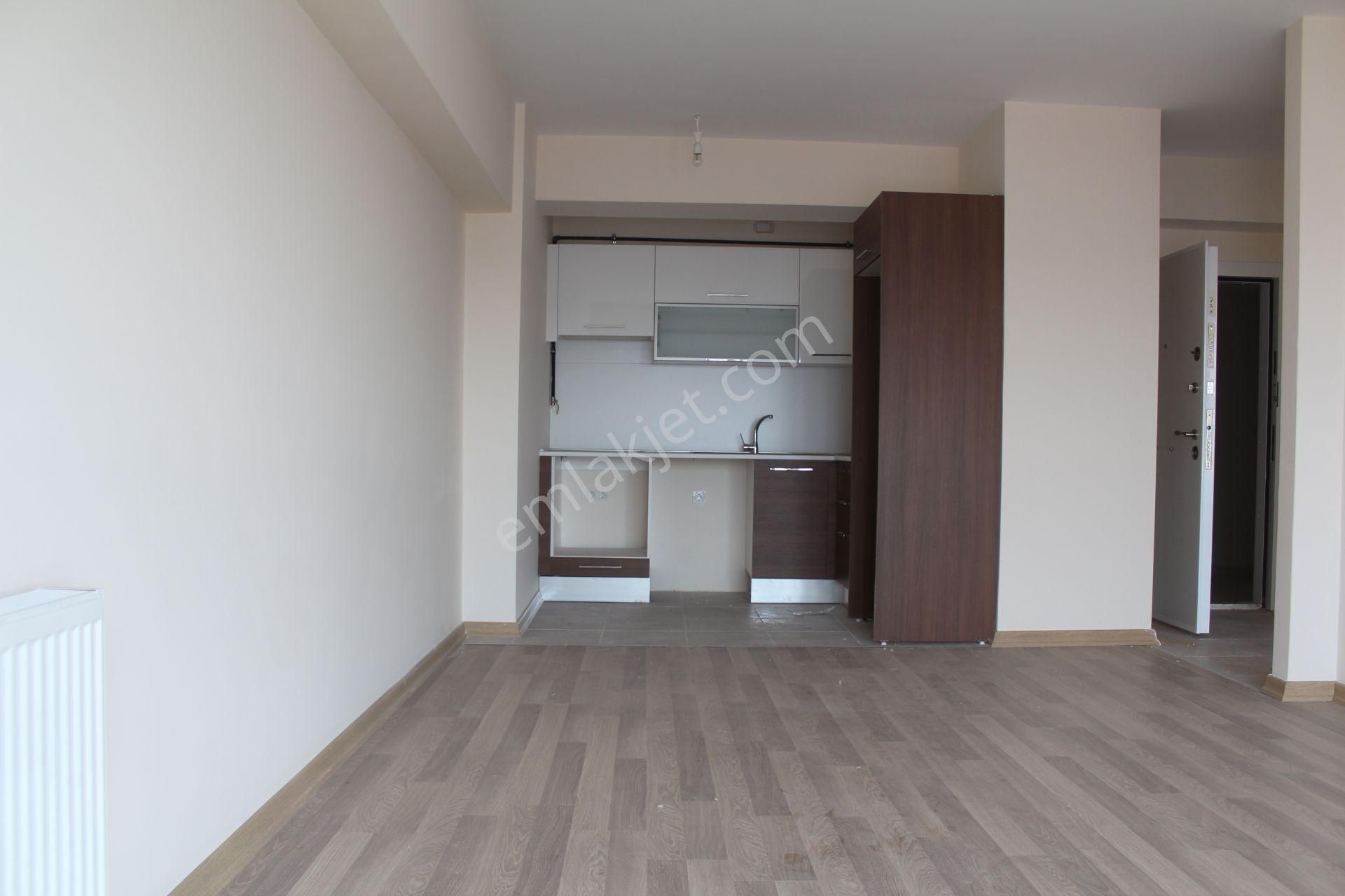 Esenyurt Üçevler Kiralık Daire Esenyurt Özyurtlar Nşehir2 Sitesinde Kiralık 1+1 Daire