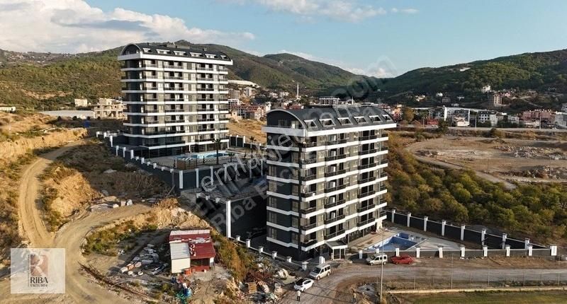 Alanya Şıhlar Satılık Daire Alanya'da Özellikli Sitede Katta 1+1 Daire