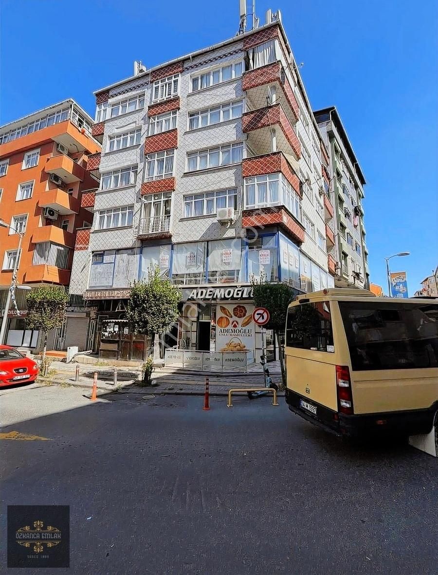 Güngören Akıncılar Kiralık Depo Özkanca Emlaktan Posta Caddesinde Kiralık Dükkan