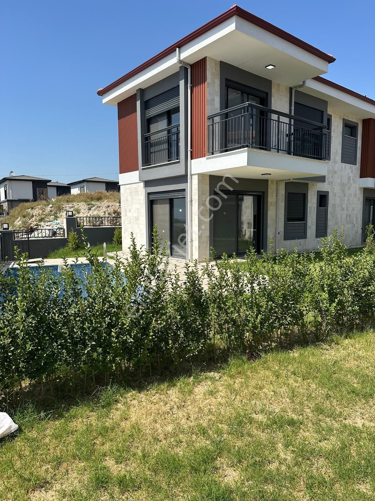 Kuşadası Davutlar Satılık Villa Özel Havuzlu Geniş Bahceli Full Deniz Manzaralı Ozel Havuzlu Lüks Villa