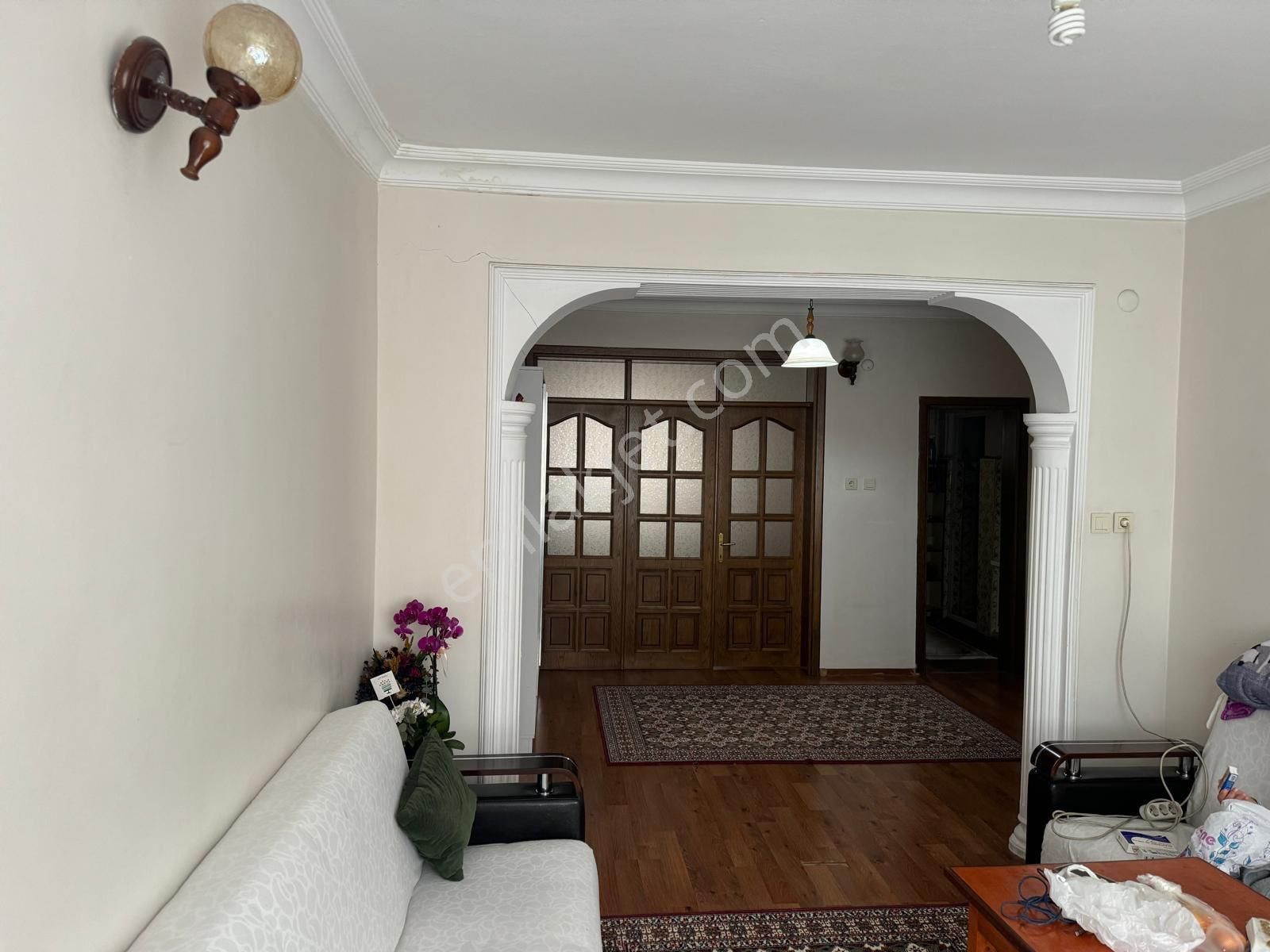 Bayrampaşa Muratpaşa Mah. Çok İyi Konumda Satılık 3+1 Daire