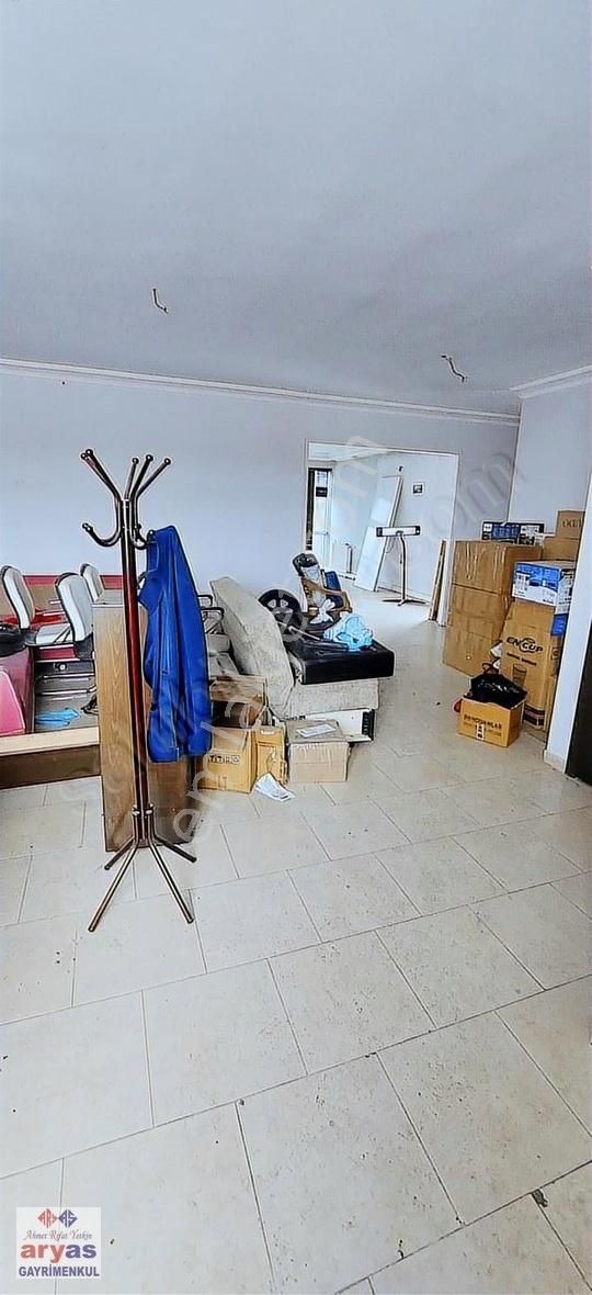 Cadde Üzerinde 5 Katlı Bina - Görsel 10