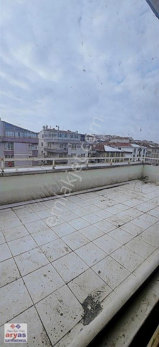 Cadde Üzerinde 5 Katlı Bina - Görsel 16