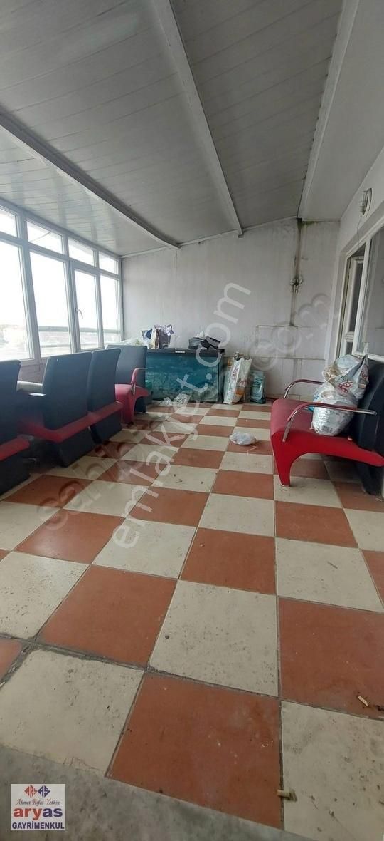 Cadde Üzerinde 5 Katlı Bina - Görsel 6