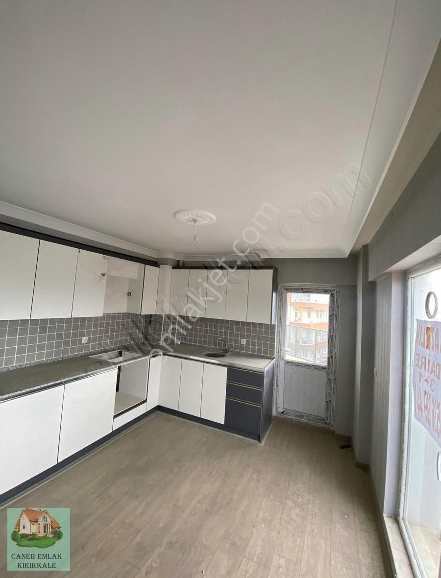 Kırıkkale Merkez Etiler Satılık Daire Etiler Kıbrıs Cad.cephe Ara Kat 3+1 130 M2 Daire