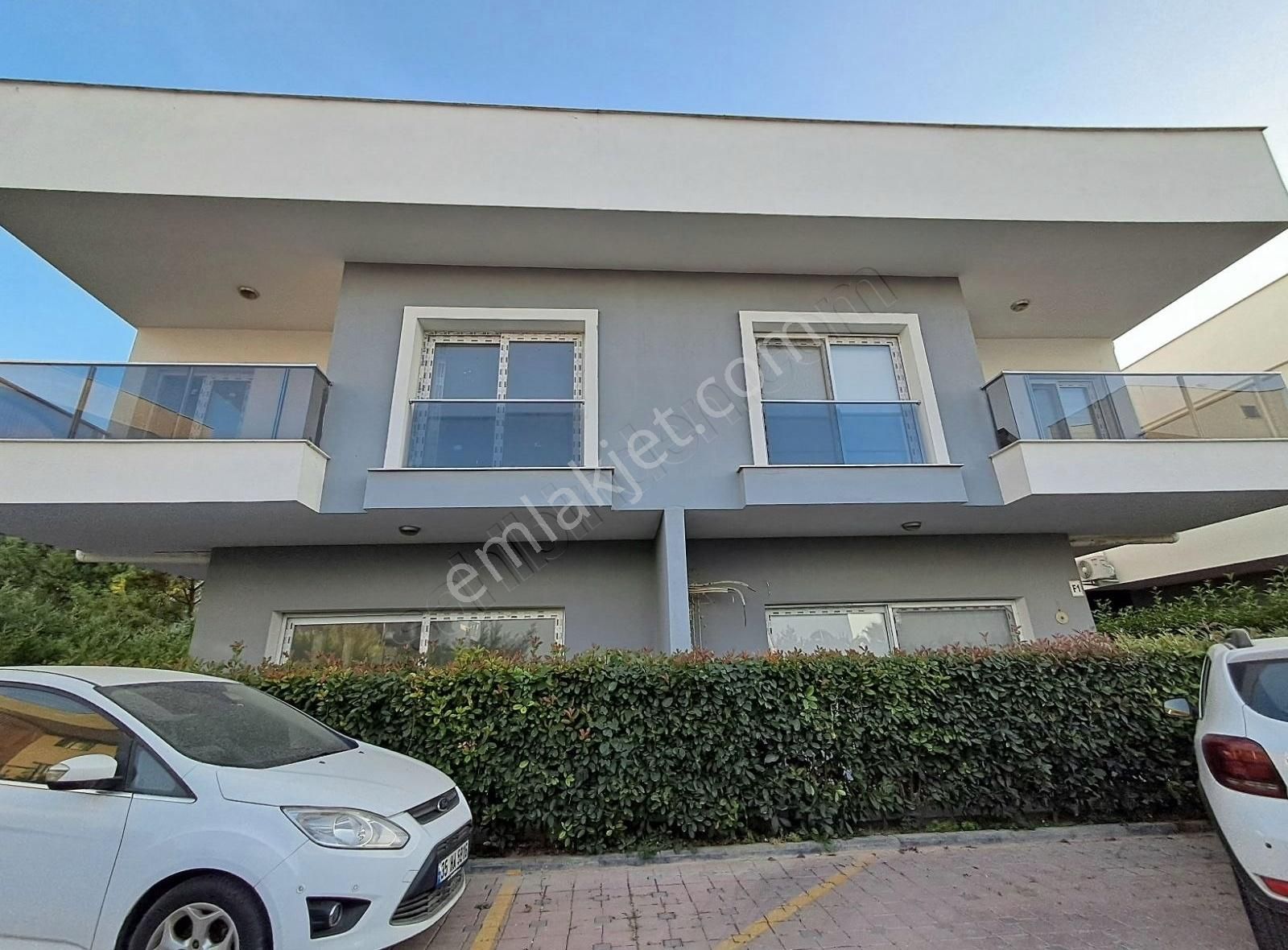 Yunusemre Karaali Satılık Villa Acil Satılık Dublex 4+1 Villa