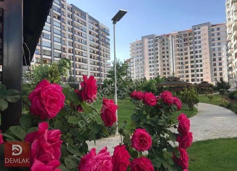 Meram Alavardı Satılık Daire Beğen Bahar Evlerinde 220m² 4+1 Satılık Daire