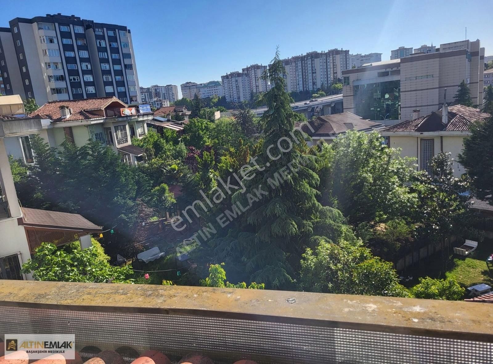 Başakşehir Başak Satılık Villa Başakşehir Vadiye Yakın 4 Katlı 750m² Satılık Müstakil Villa