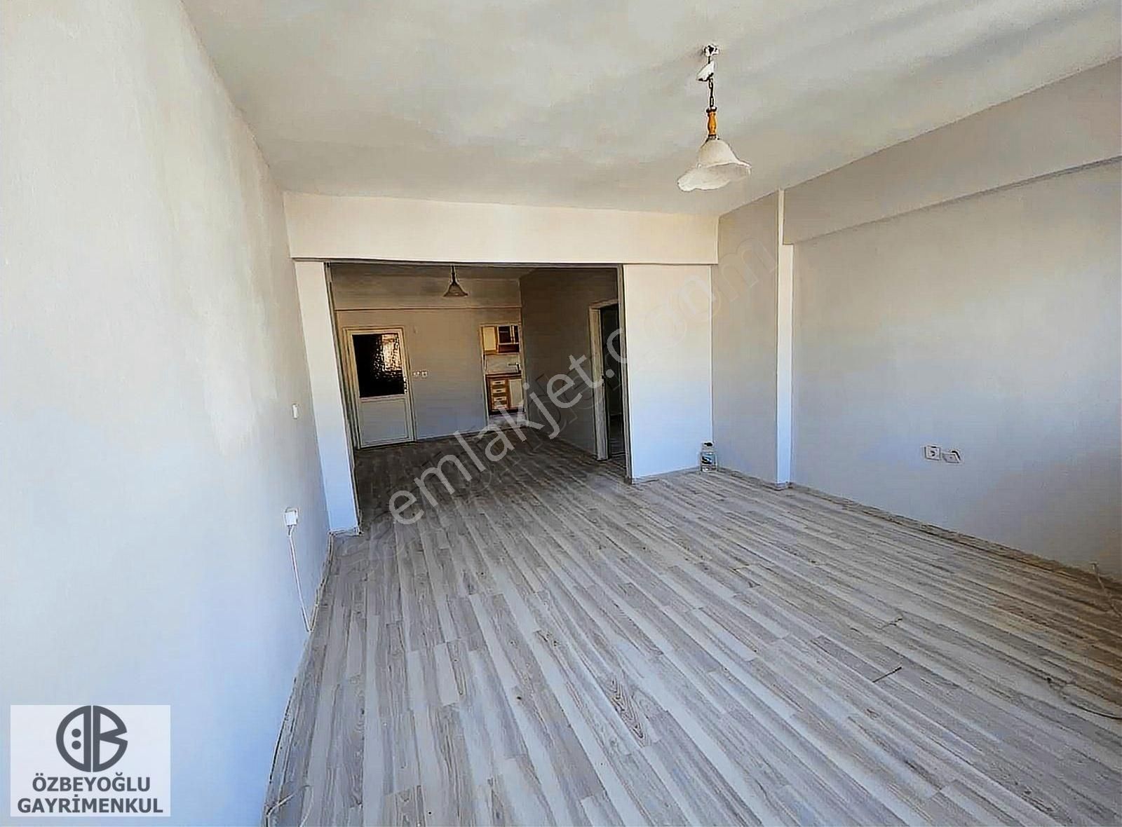 Şarköy İstiklal Kiralık Daire Çarşı İçi 2+1 Doğalgazlı Kiralık Daire