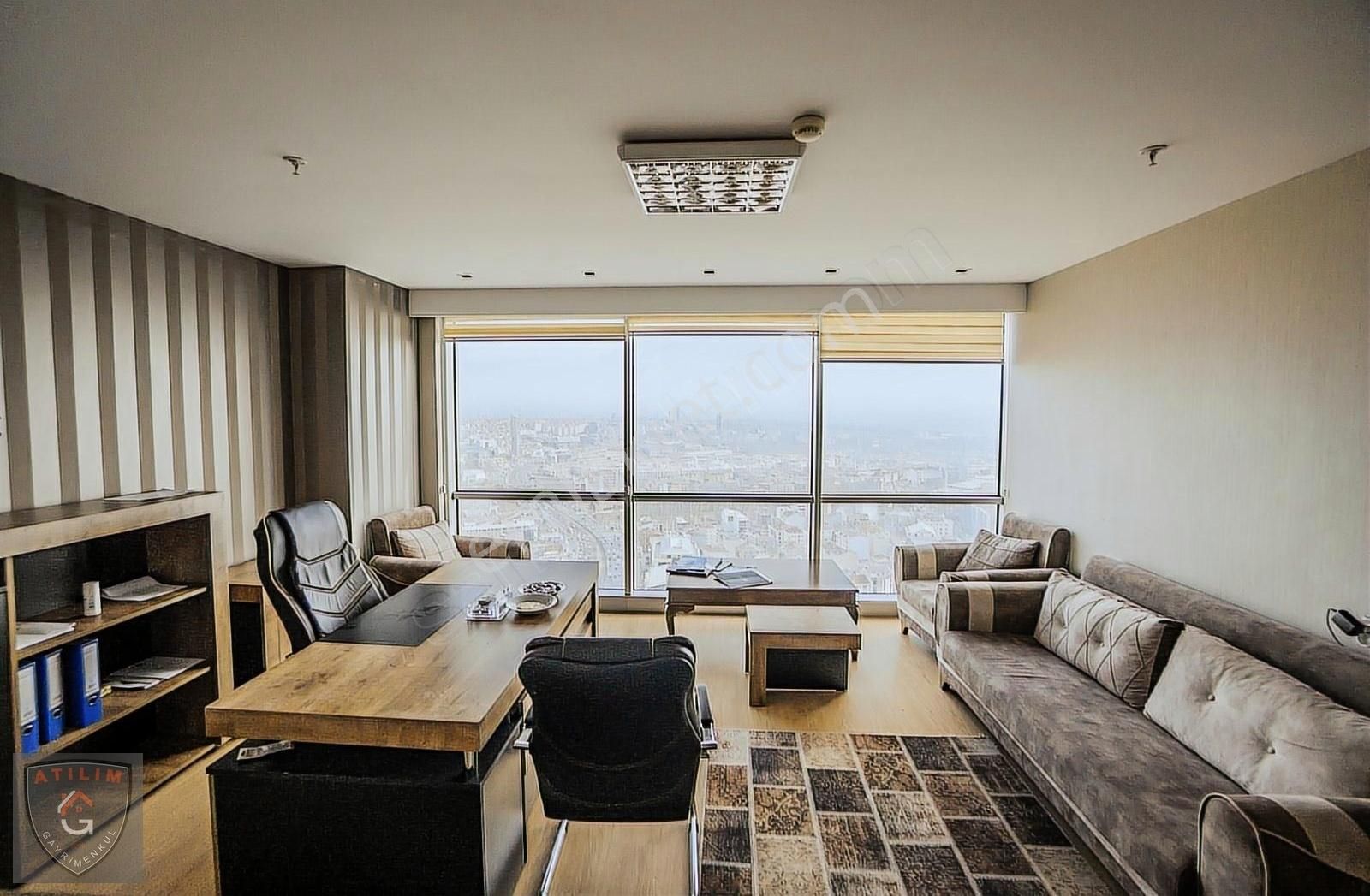 Beylikdüzü Barış Kiralık Ofis Skyport Residence 'da Yüksek Katta 88 M2 1+1 Ofis